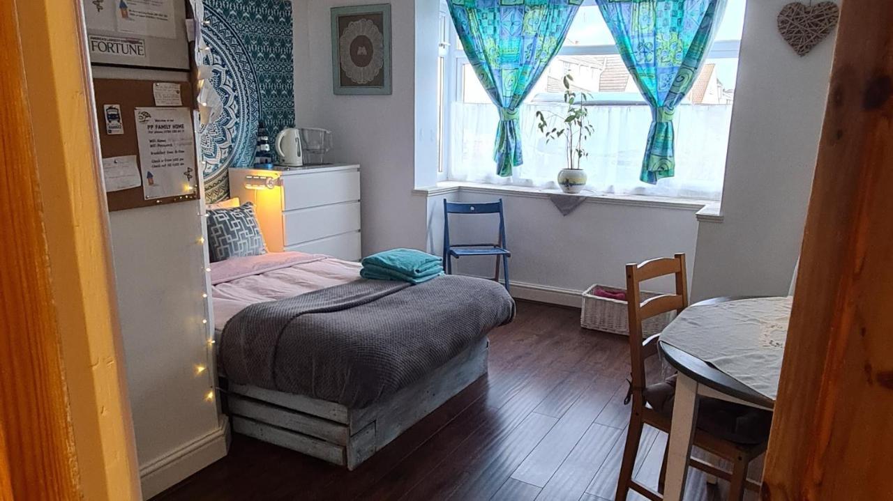 Seaside Double Room Poole Exteriér fotografie